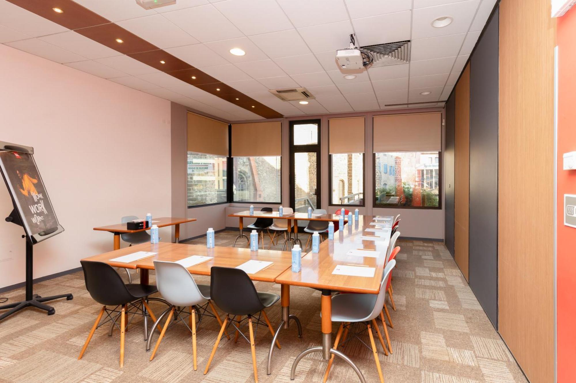 Ibis Le Puy-En-Velay Centre Hotel Exterior photo
